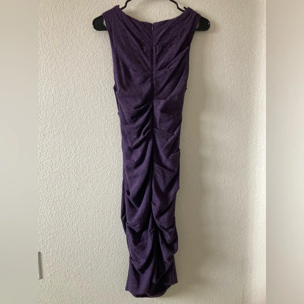 Gorgeous purple sleeveless lined ruched bodycon midi dress Nicole Miller Sz 2 - Picture 10 of 12
